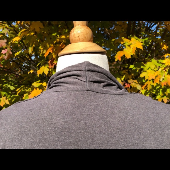 A sweater wrap grey size small, organic fibers - Picture 7 of 7